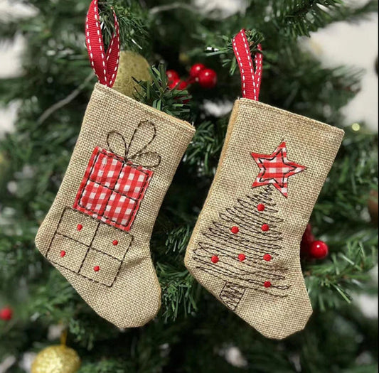 Histoire et Création des Chaussettes de Noël